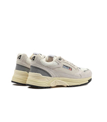 Autry Hyperway Low Women's Suede White
