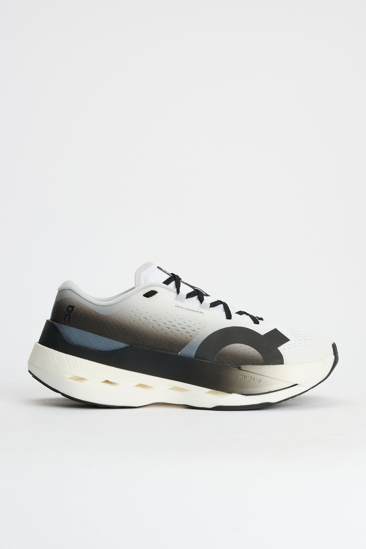 On Cloudboom Max White / Black